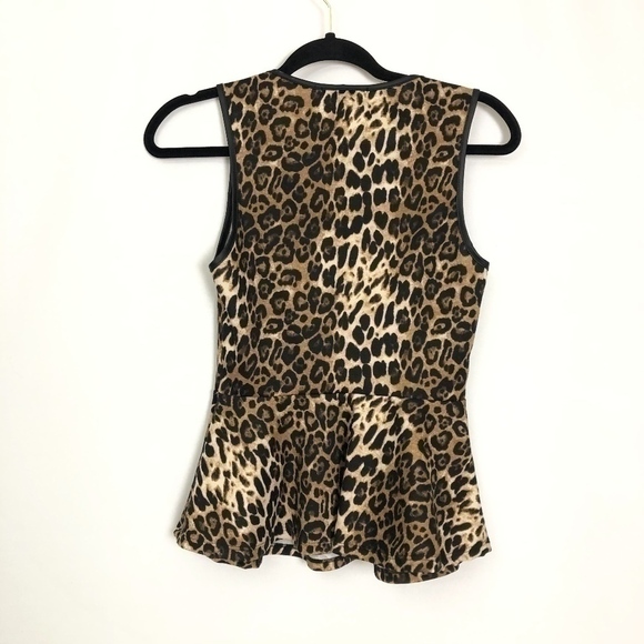 🦄2/$20 Forever 21 Cheetah Peplum Blouse - Picture 3 of 7